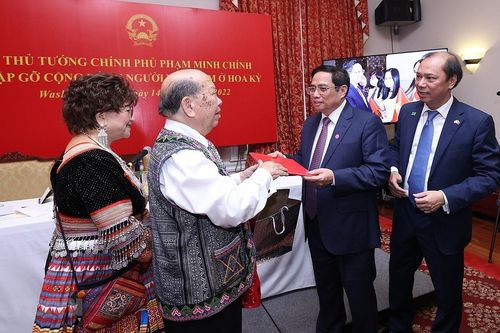 Giáo sư kiều bào Hoa Kỳ một lần được gặp Chủ tịch Hồ Chí Minh