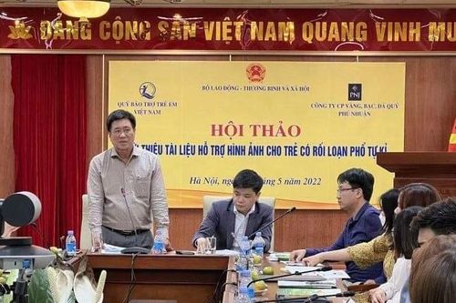 Ra mắt tài liệu 'Hỗ trợ hình ảnh cho trẻ em có rối loạn phổ tự kỷ'