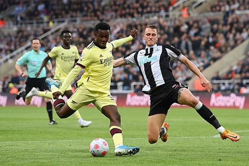 Arsenal trả giá vì không mua tiền đạo thay thế Aubameyang