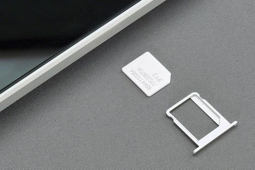 Mong ước của Steve Jobs là sản xuất chiếc iPhone không có khe sim