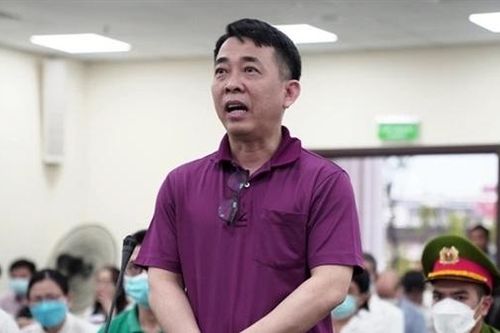 Bào chữa trong vụ xét xử cựu Thứ trưởng Bộ Y tế, luật sư nói 'thuốc không giả về chất lượng'