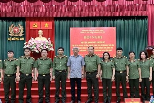 Học tập và làm theo Bác về trách nhiệm nêu gương