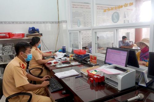Sẵn sàng đăng ký mô tô, xe máy tại trụ sở 183 Công an xã ở Hà Nội