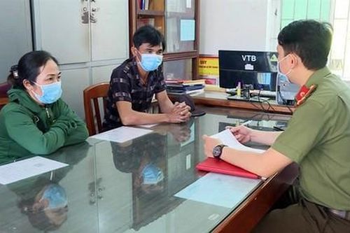 Màn kịch của nữ thầy bói cầm đầu đường dây làm giả sổ đỏ để lừa đảo