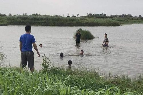 Công an TP Hà Nội khuyến cáo phòng chống đuối nước mùa nắng nóng
