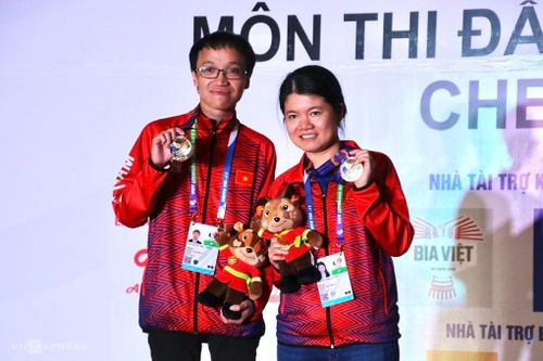 Cả hai vợ chồng đều đoạt Huy chương Vàng SEA Games 31