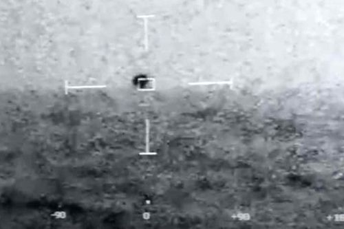 Video về UFO của Mỹ nói lên điều gì?