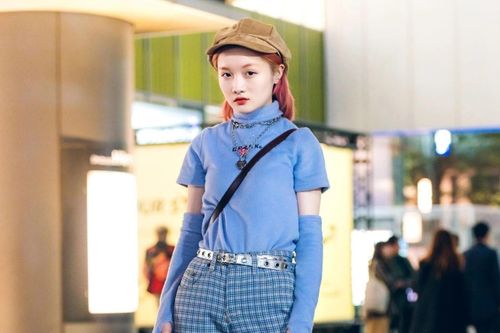 Mốt đeo găng tay dài