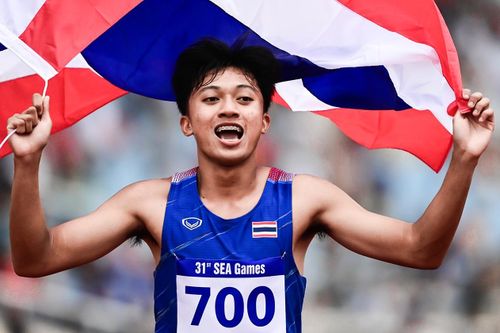 HCV 100 m của thần đồng điền kinh Thái Lan