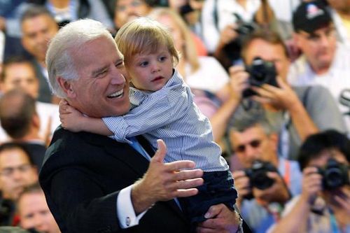 Kỳ nghỉ của gia đình ông Joe Biden