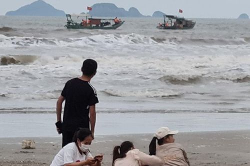 Thi thể 2 anh em bị trôi dạt gần 1 km trên biển