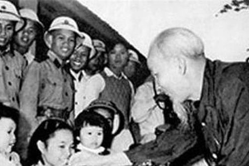 Chuyện về ngày sinh của Bác