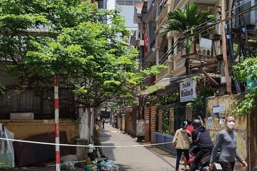 Nghe tiếng động lạ giữa trưa, người dân tá hỏa phát hiện một người đàn ông đã tử vong