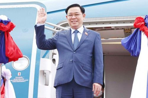 Chủ tịch Quốc hội Vương Đình Huệ kết thúc tốt đẹp chuyến thăm chính thức Lào