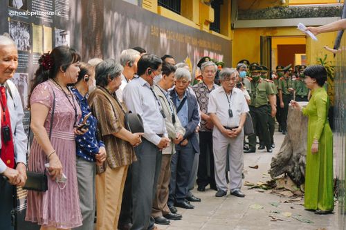 Trưng bày đặc biệt về những tờ báo cách mạng ra đời trong nhà tù