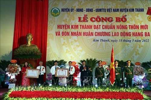 Công bố huyện Kim Thành (Hải Dương) đạt chuẩn nông thôn mới
