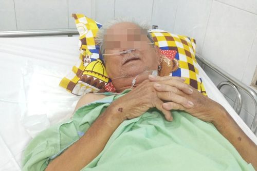 Cụ ông suýt chết vì bị xương cá đâm thủng đại tràng