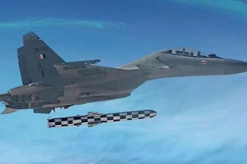 Loại tên lửa mới giúp tiêm kích Su-30MKI đạt phạm vi tấn công lên đến 2.000 km