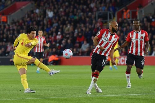 Lội ngược dòng thành công, Liverpool níu kéo hy vọng vô địch