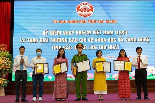Bắc Giang: Tổ chức trao Giải thưởng Báo chí về khoa học và công nghệ lần thứ I