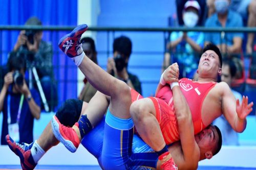 Lần cuối dự SEA Games, đô vật gần 40 tuổi giành HCV