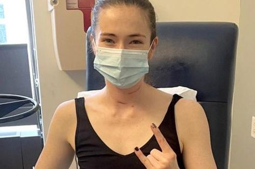 Mắc ung thư lưỡi ở tuổi 35, nữ vũ công không tin mình mắc bệnh ở tuổi này vì cho rằng 'tôi sống rất lành mạnh'