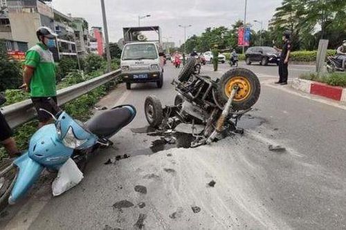 Nguyên nhân vụ nam thanh niên điều khiển xe ba bánh gây tai nạn rồi bốc cháy ở Hà Nội