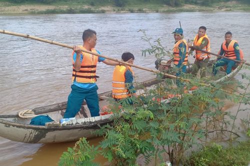 Quảng Ngãi: Tìm thấy thi thể cháu bé tắm sông mất tích