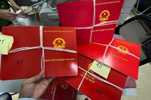 Thủ đoạn làm giả bằng đại học, giấy tờ các loại