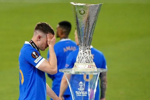 Hai thái cực cảm xúc sau trận chung kết Europa League