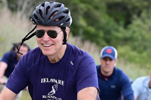 Kỳ nghỉ của gia đình ông Joe Biden diễn ra như thế nào?