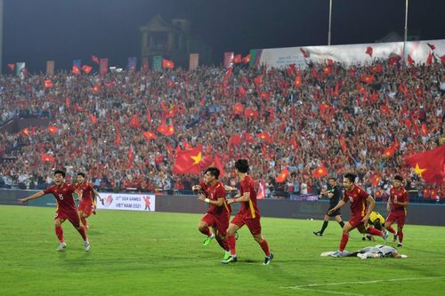 Thắng nghẹt thở Malaysia, U23 Việt Nam vào chung kết SEA Games 31