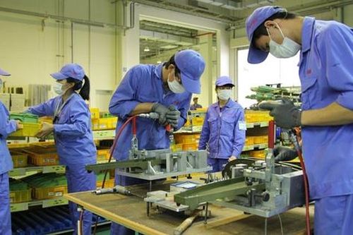 Tăng cường các biện pháp hỗ trợ người lao động