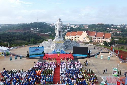 Đắk Nông trồng gần 100 nghìn cây xanh trong ngày sinh nhật Bác