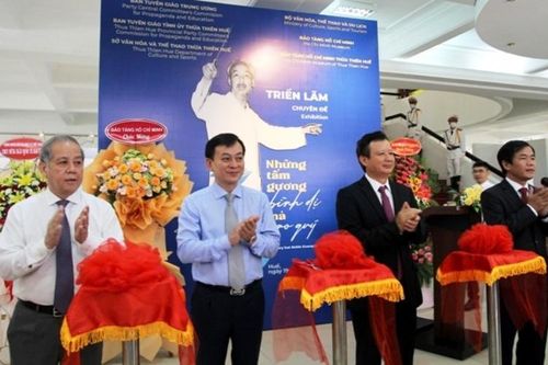 Triển lãm 'Những tấm gương bình dị mà cao quý' tại Thừa Thiên Huế