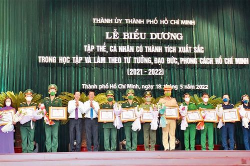 Học tập và làm theo Bác Hồ để xây dựng thành phố đàng hoàng hơn