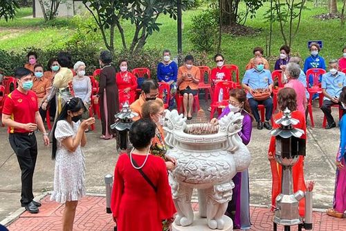 Kiều bào Thái Lan kỷ niệm 132 năm Ngày sinh Chủ tịch Hồ Chí Minh