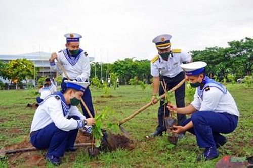 Vùng 2 Hải quân phát động 'Tết trồng cây đời đời nhớ ơn Bác Hồ'
