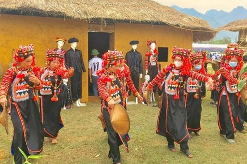Lai Châu 'phá băng' đón du khách sau đại dịch