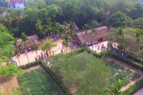 Tháng 5 trên quê hương Bác