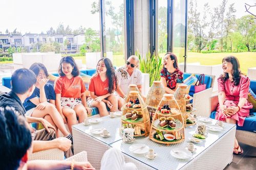 Ngưỡng mộ 'triết lý' gia đình của Thúy Hằng - Thúy Hạnh