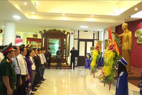 Lan tỏa những nghĩa cử cao đẹp từ 'Những tấm gương bình dị mà cao quý'