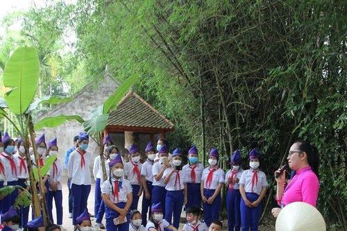 Chuyện về các nữ thuyết minh nguyện cả đời học tập theo tấm gương Bác Hồ vĩ đại