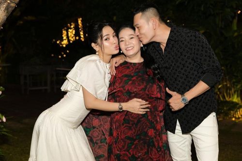 Sau kết hôn Phương Trinh Jolie được cưng chiều hết mực từ mẹ chồng tới ông xã