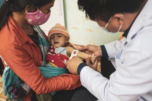 Trưởng đại diện UNICEF: Cần đưa việc điều trị trẻ em suy dinh dưỡng cấp tính vào luật Việt Nam