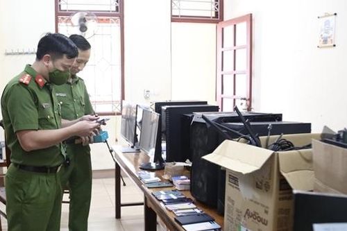 Khởi tố 11 đối tượng đánh bạc trực tuyến qua ví momo