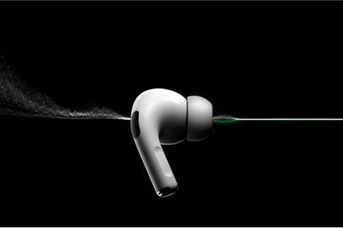 AirPods với cáo buộc làm thủng màng nhĩ trẻ