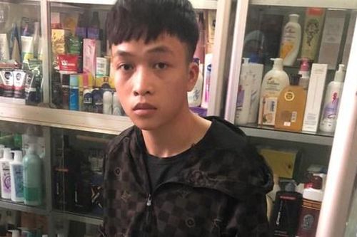 Đánh bạc thua 100 triệu đồng, nam thanh niên cầm dao kề cổ nữ chủ quán cướp tài sản
