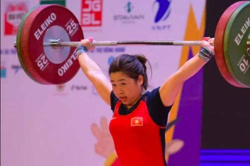 Lực sỹ Hoàng Thị Duyên phá kỷ lục, dễ dàng bảo vệ HCV SEA Games