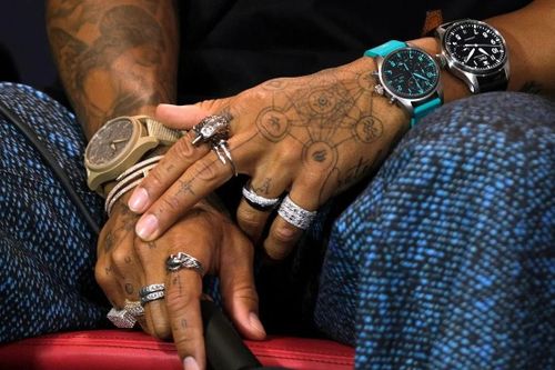5 mẫu đồng hồ của huyền thoại đua xe F1 Lewis Hamilton